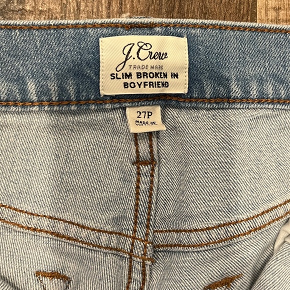 J. Crew Slim Broken In Boyfriend Light Wash Raw Hem Cropped Capri Jeans - Picture 5 of 10